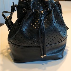 Banana Republic Leather Bucket Handbab